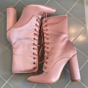 Cape robbin baby pink boots